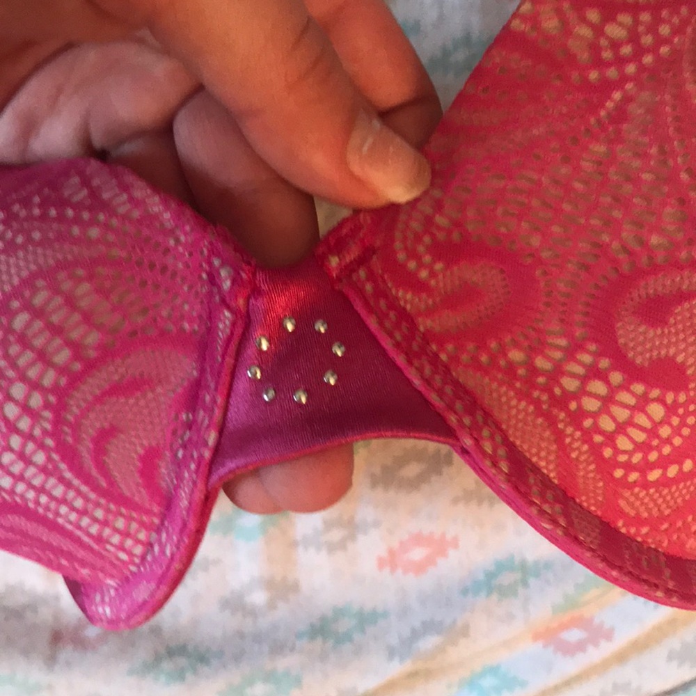 Bra - Picture 2 of 3